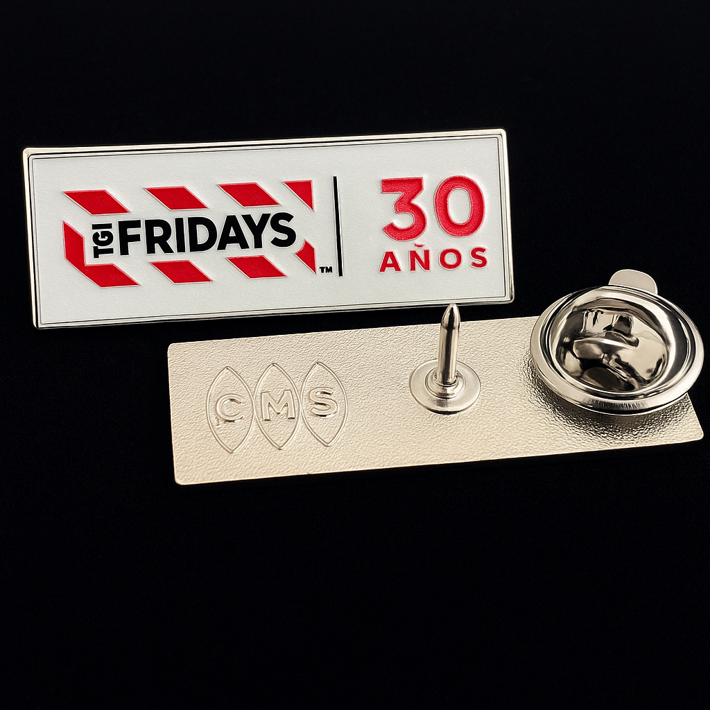 Pines de reconocimiento: opción moderna con impresión UV cuando hay muchos colores