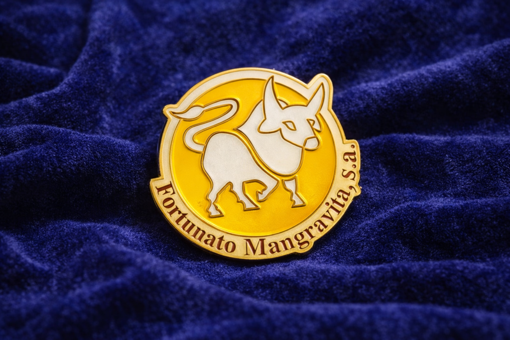 Pines metálicos premium con acabado brillante y diseño exclusivo